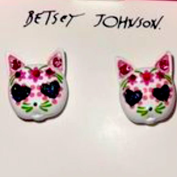 New Betsey Johnson Sugar Skull Cat Stud Earrings - Picture 9 of 12